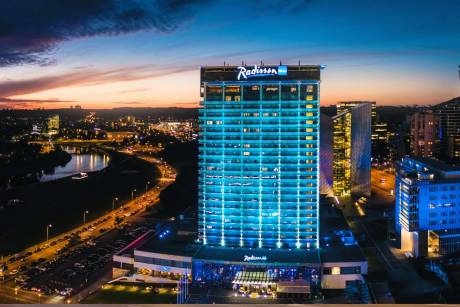 Naujųjų metų šventė visai šeimai "Radisson Blu Lietuva" (rusų kalba). Programa vaikams su Hariu Poteriu (LT ir RU kalbomis)!