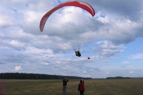 Skrydis parasparniu su instruktoriumi Valkininkuose